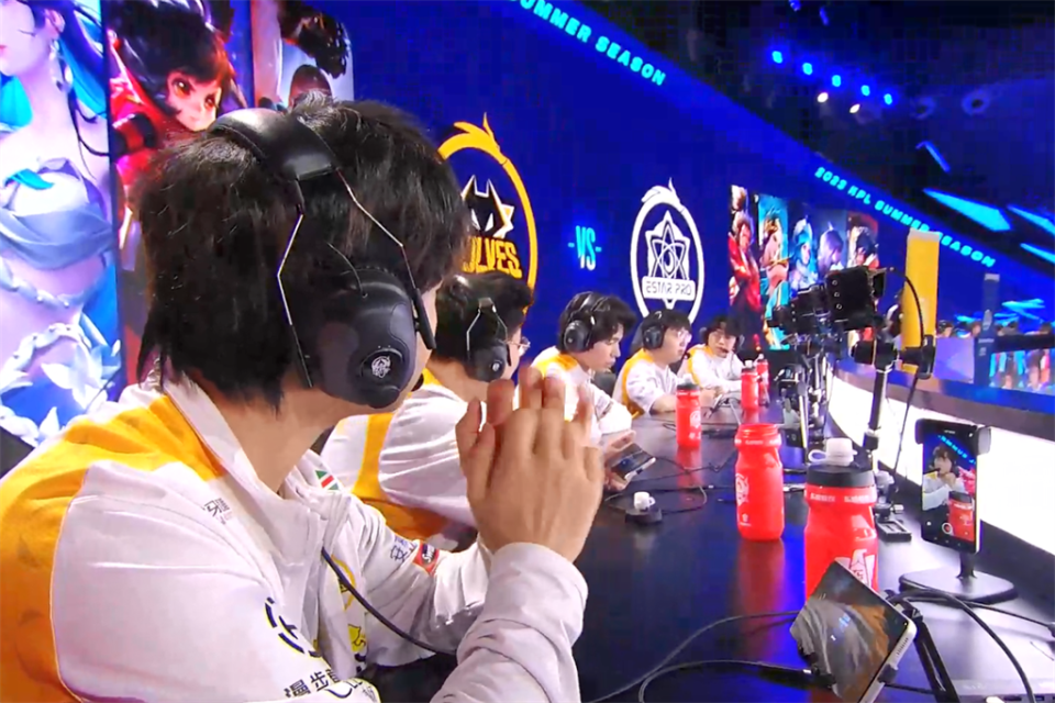 狼队战平对手，保持不败势头