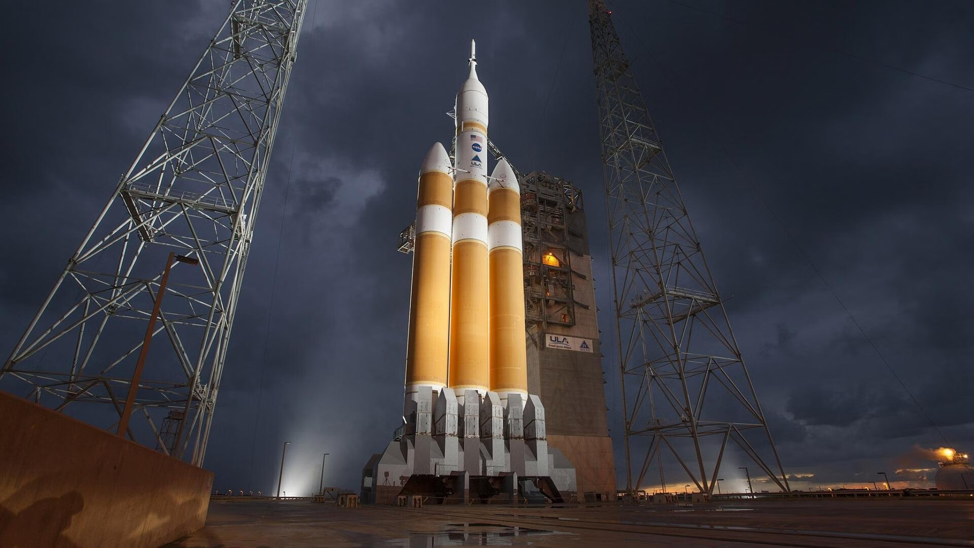 墨西哥赛道上的红黑风暴,F1年度争冠战与AC米兰的意外邂逅