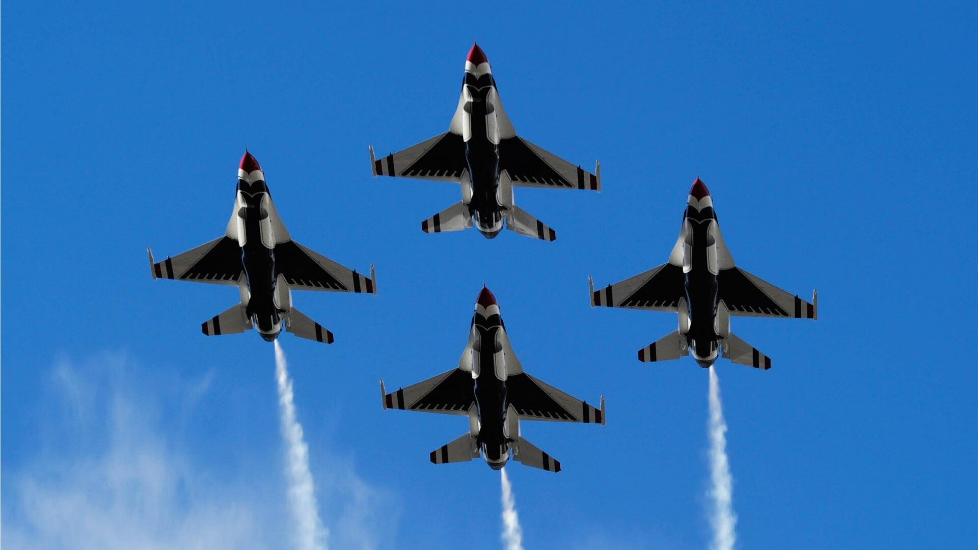 F1年度争冠之夜与欧文的统治级数据，体育史上的辉煌时刻