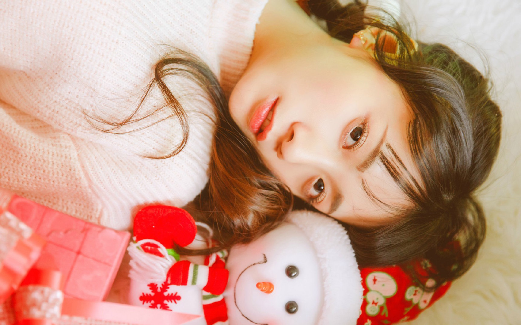 库尔图瓦五指关锁死悬念，哥伦比亚风暴彻底吞噬冰岛防线